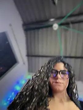 XXX chat uživo modela Simone_Miller