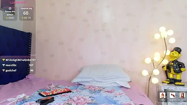 littleebonymommy Chat XXX in diretta