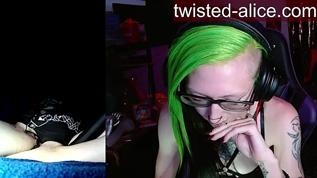 XXX chat uživo modela Twisted_Alice