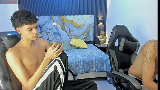 XXX chat uživo modela Estiv18_