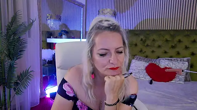 Chat +18 de LadyTouch ao vivo