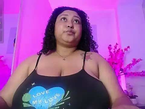 Ayliinn_ Chat XXX in diretta