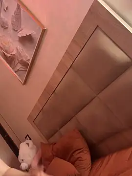 Онлайн чат XXX YaraQueen