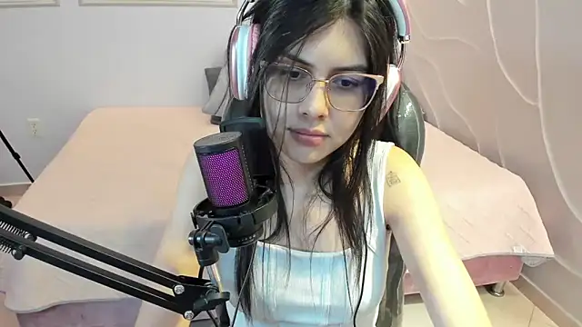 Chat XXX en directo de Cloebennet013