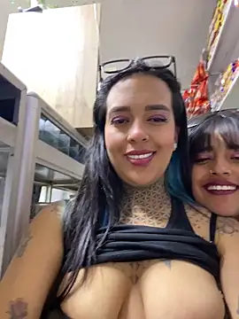 XXX chat uživo modela Annie_Alicee