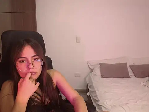 abbyyandmaxx: διαδικτυακό σόου στην κάμερα