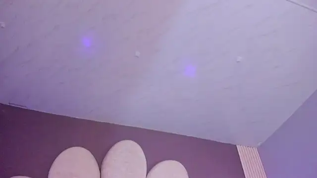 XXX chat uživo modela MeganR_