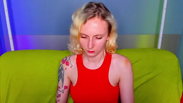 LikiLips' Live XXX Chat