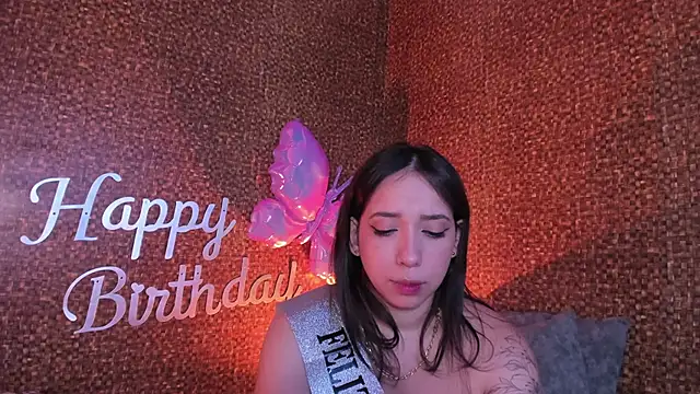 Chat XXX ao vivo de Apartment28
