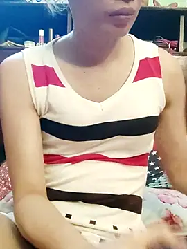 دردشة QueenSoreal الجنسية المباشرة