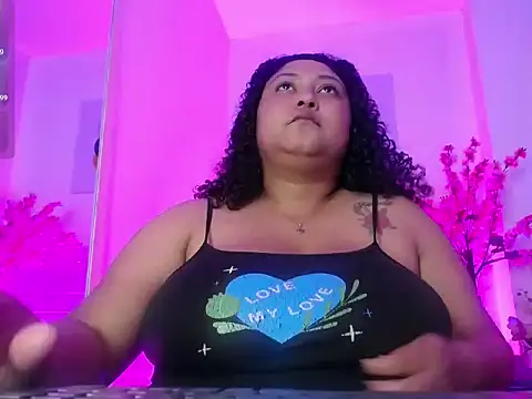 Ayliinn_ Adlı Modelin Canlı XXX Sohbeti