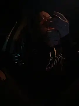 AlphaMasterXxx 라이브 XXX 채팅