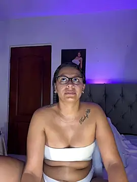 ema_zoe Chat XXX in diretta