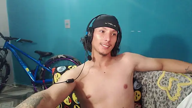 MrKingsaintx – Live XXX-chat
