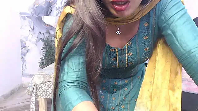 Aayesha-queen's Live XXX Chat