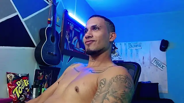 XXX chat uživo modela MagnusFrost