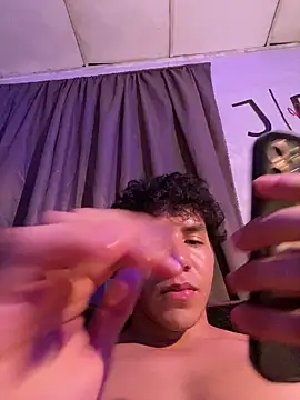 Alejandrososas 现场XXX聊天