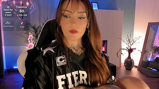 Czat XXX na żywo – Megan_inked