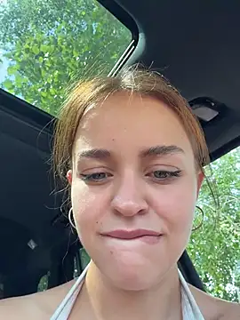 AngelinaTeller Adlı Modelin Canlı XXX Sohbeti