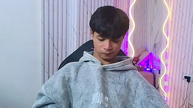 Spark_tay's Live XXX Chat