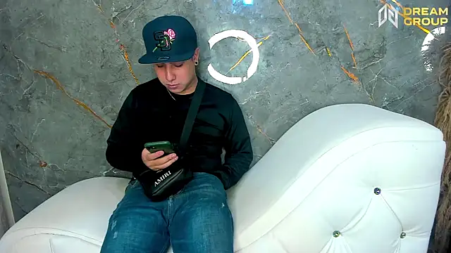 Chat XXX ao vivo de Yourslust_
