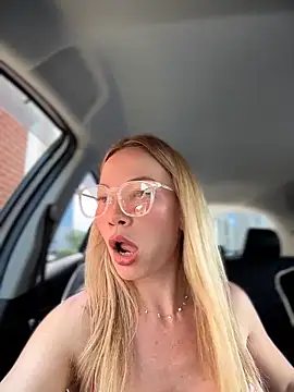 LavenderHot's Live XXX Chat