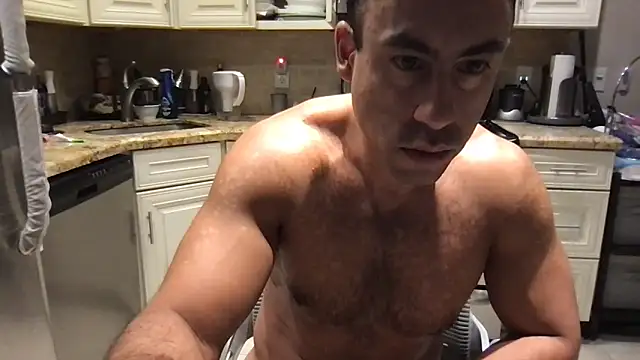 צ'אט XXX בשידור חי של BigGuyMuscle
