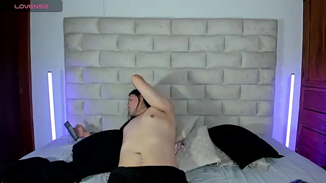 MatthewDavis_ Adlı Modelin Canlı XXX Sohbeti