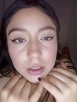Antonella_Moreau Adlı Modelin Canlı XXX Sohbeti