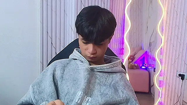 Spark_tay élő XXX-chatje
