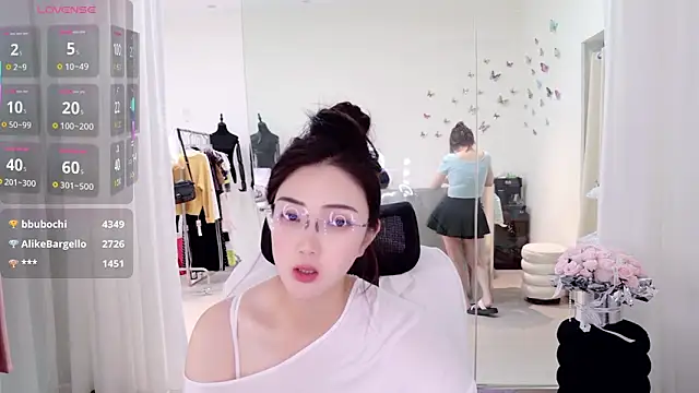 yangyang-777 Webcamshow