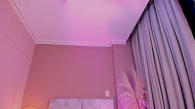 JupiteFox's Live XXX Chat