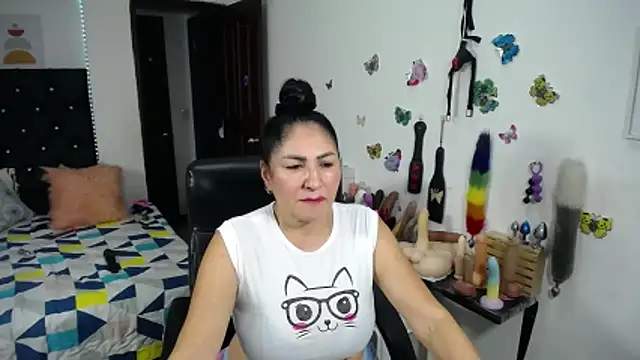 mature_bigboobs10's Live XXX Chat