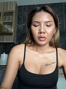 XXX chat uživo modela Alittleasiangirl