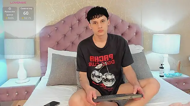 Онлайн чат XXX LephyStar