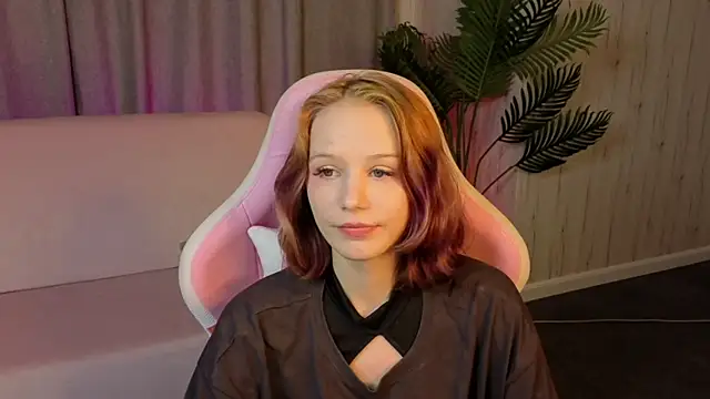 Chat XXX en directo de AliceJohansone