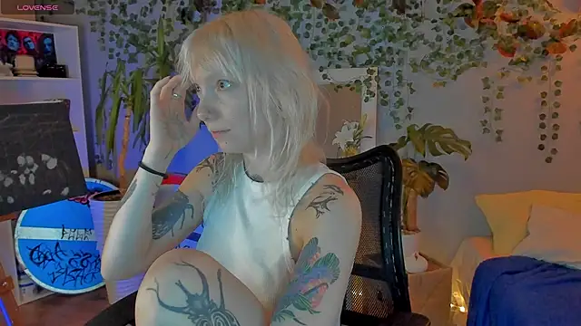 tattoo_art_baby 即時 XXX 聊天