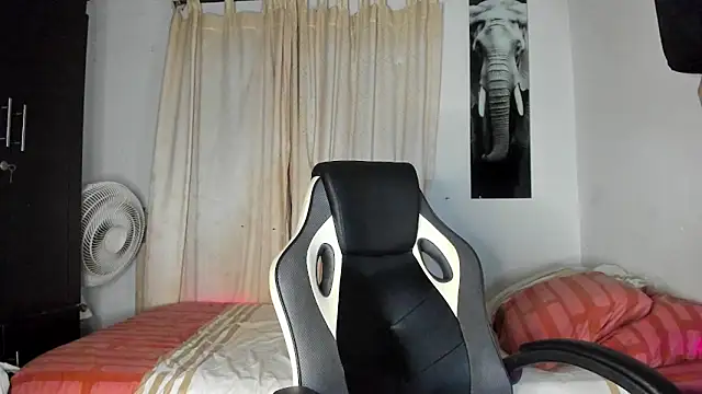 LucasWatsonnn live XXX chat