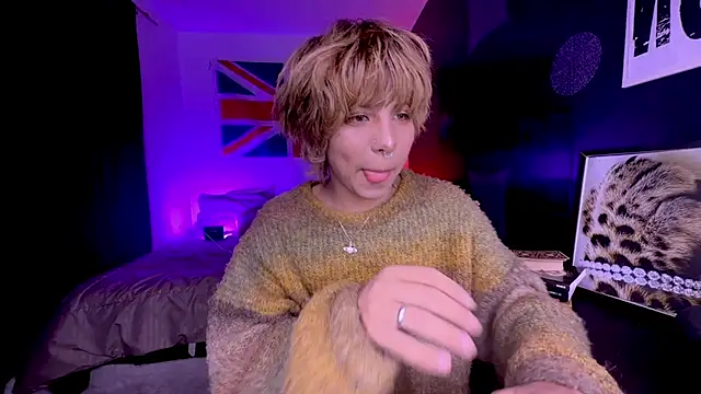 Aronn_44 Chat XXX live