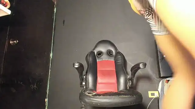 Chat XXX en directo de FuckHardlove