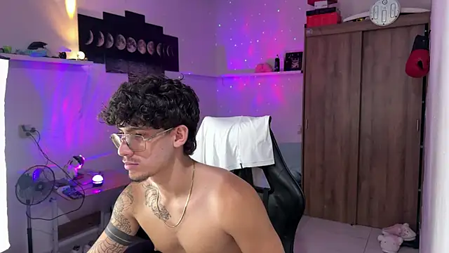 Kisan_Smith Chat XXX in diretta
