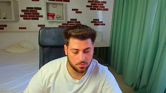 Chat +18 de DaxGreer ao vivo