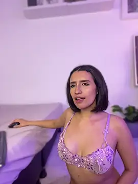 دردشة Frrancesca_ الجنسية المباشرة