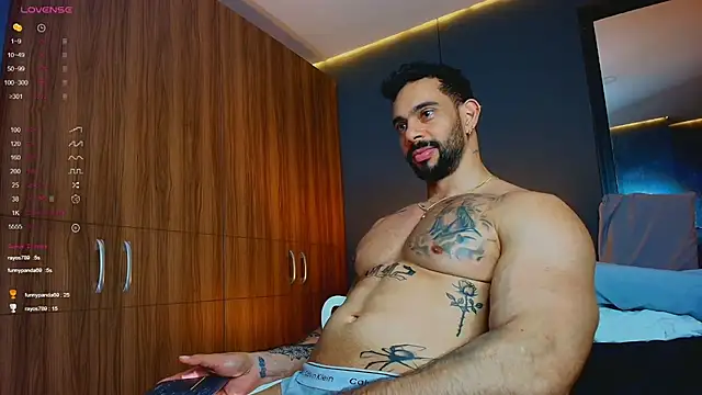 massimo_visconti live XXX chat