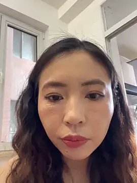 mimi_181 XXX чат на живо