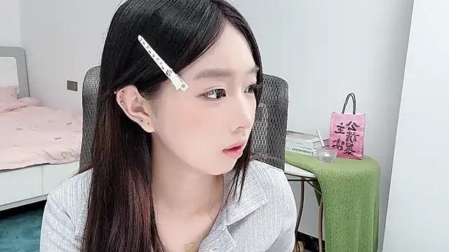 Yoyo33355のライブXXXチャット