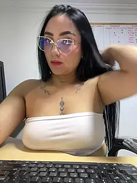 Živý XXX chat SeleneMore