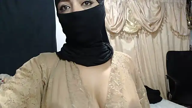 nadia__abaud Chat XXX in diretta