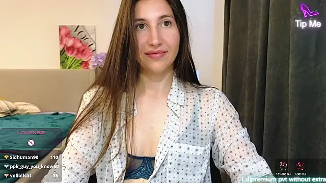 marrycolins Adlı Modelin Canlı XXX Sohbeti