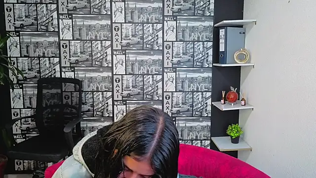 Živý XXX chat DanielaMonroe